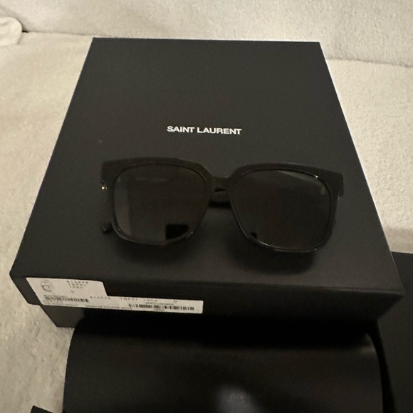 Authentic NEW YSL Sunglasses - Picture 11 of 12